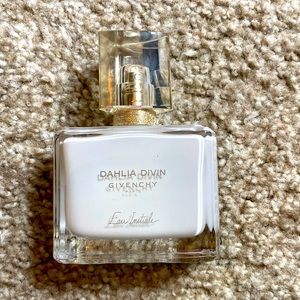 Dahlia divin givenchy